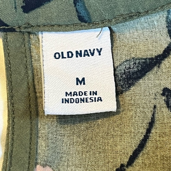 🎉 3 for $15🎉Old Navy sleeveless top - Picture 4 of 5